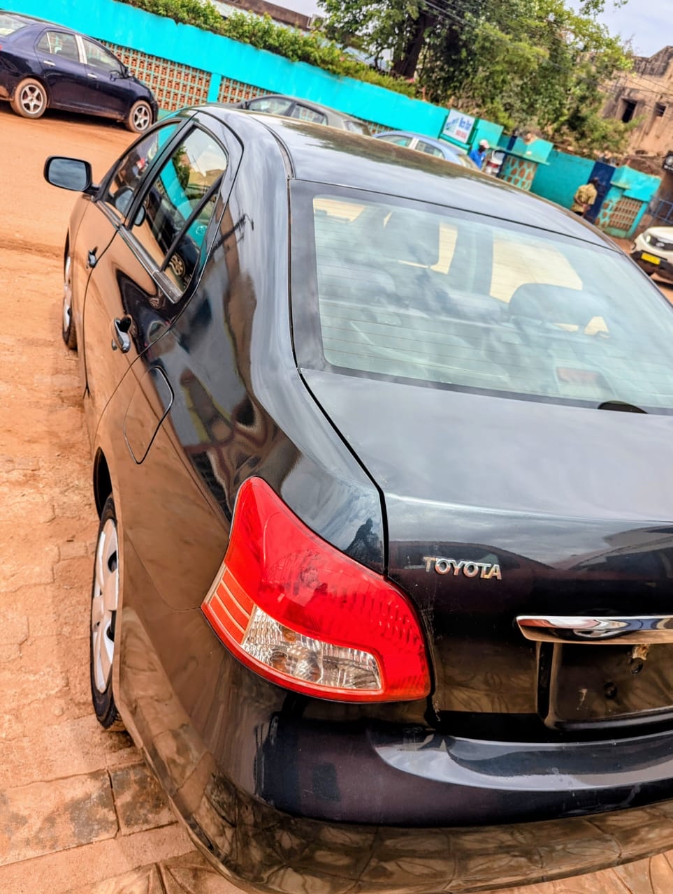 TOYOTA YARIS BERLINE ESSENCE 2007/2008