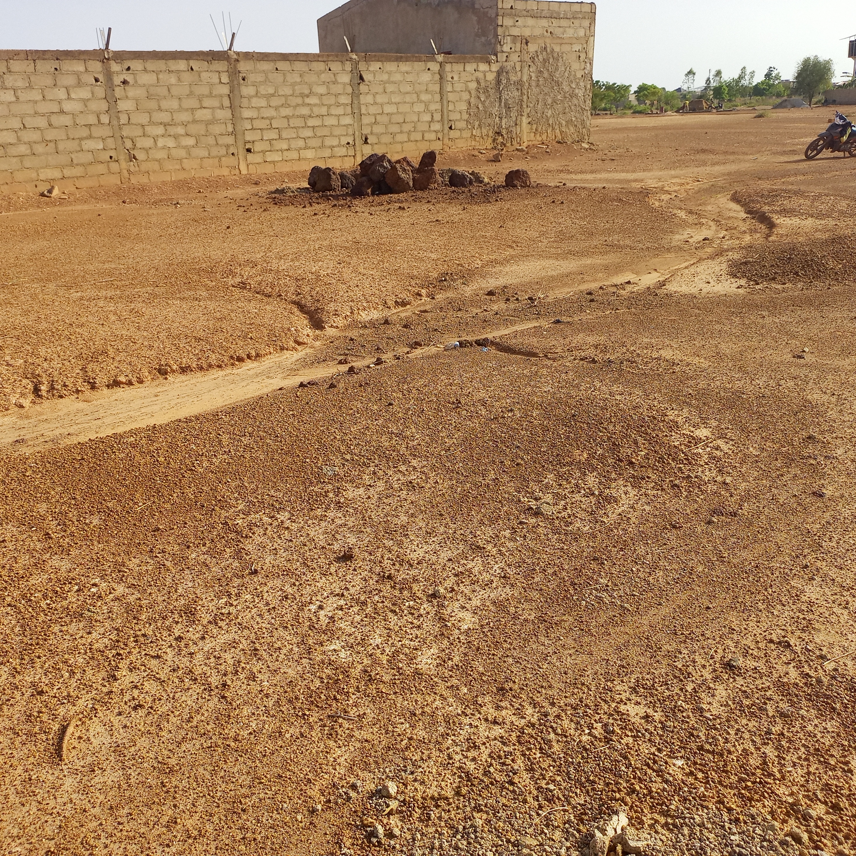 PERFECTOR IMMOBILIER MET EN VENTE CETTE PARCELLE D'UNE SUPERFICIE DE 298 M² A OUAGA 2000 EXTENSION. PERFECTOR IMMOBILIER MET EN VENTE CETTE PARCELLE D'UNE SUPERFICIE DE 298 M² A OUAGA 2000 EXTENSION.
