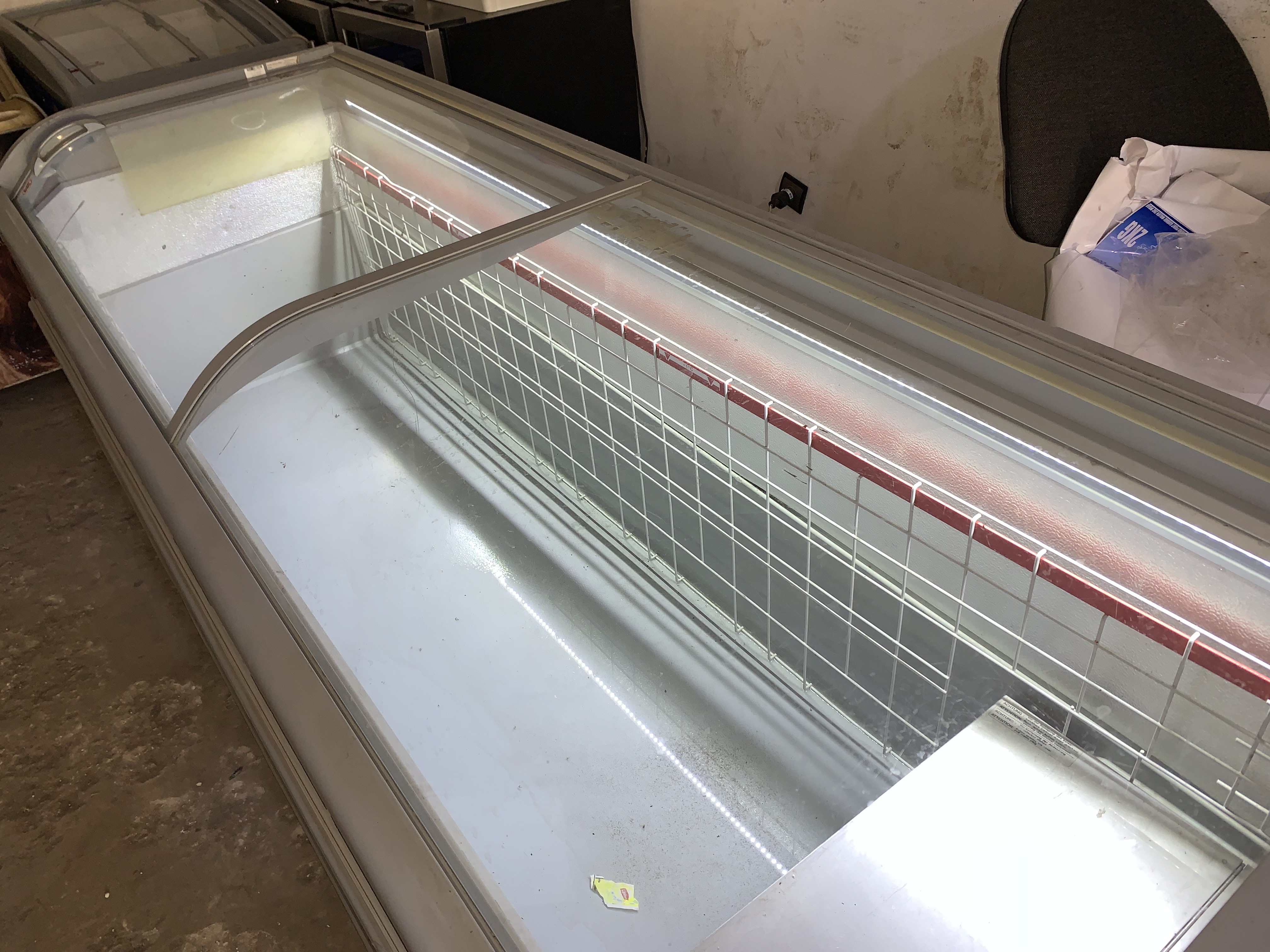 congelateur horizontal vitrine 2m10-2m60