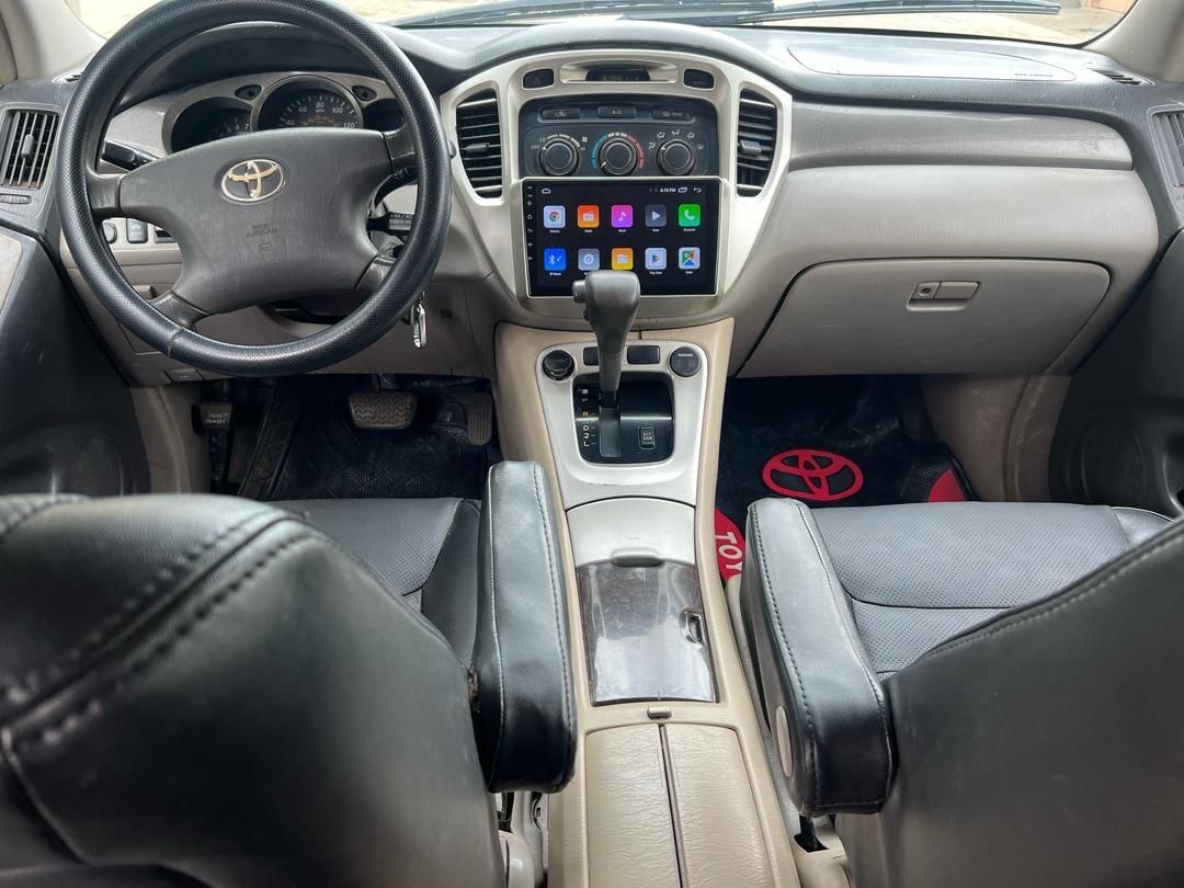 NB: voiture propre plus que dans la photo