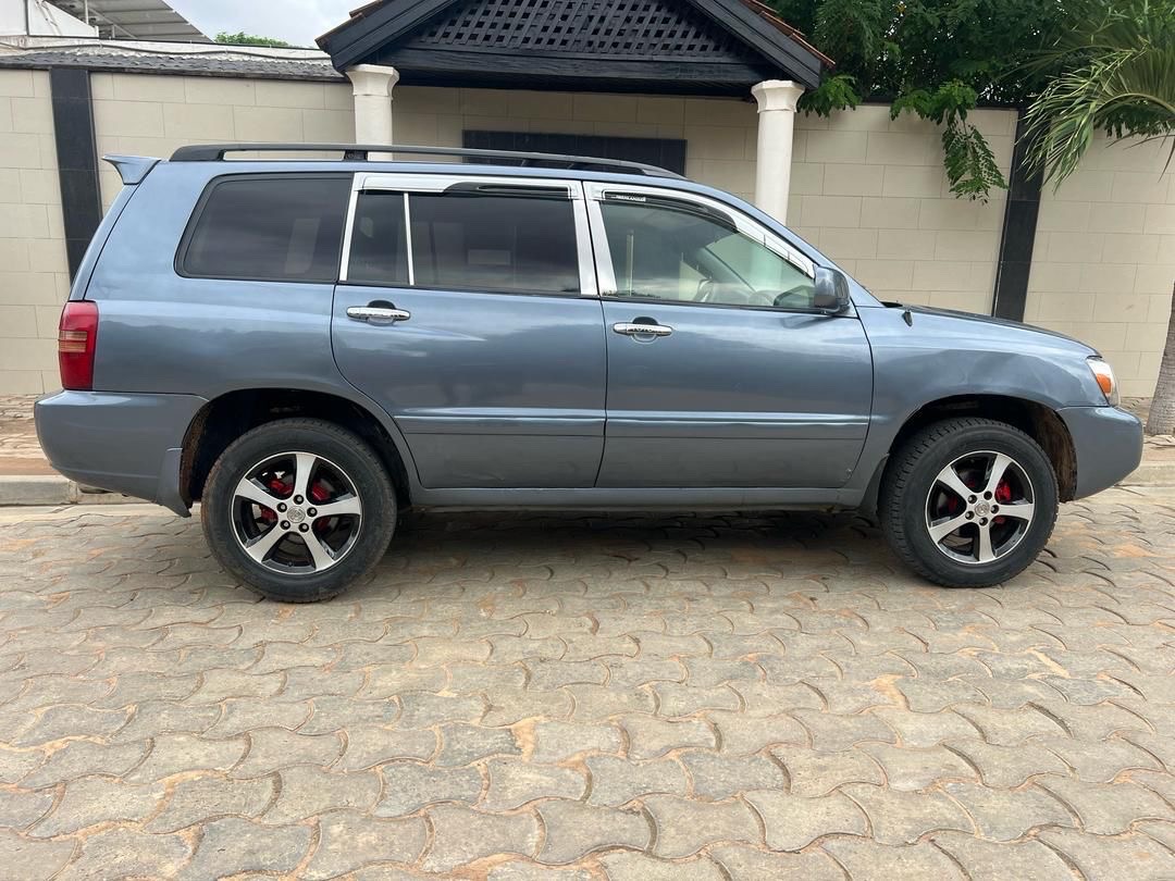 NB: voiture propre plus que dans la photo