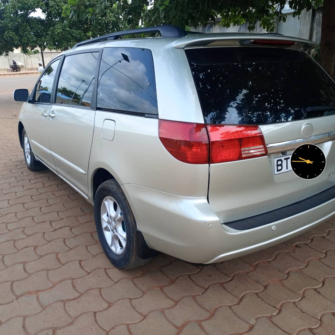 TOYOTA SIENNA XLE LIMITED