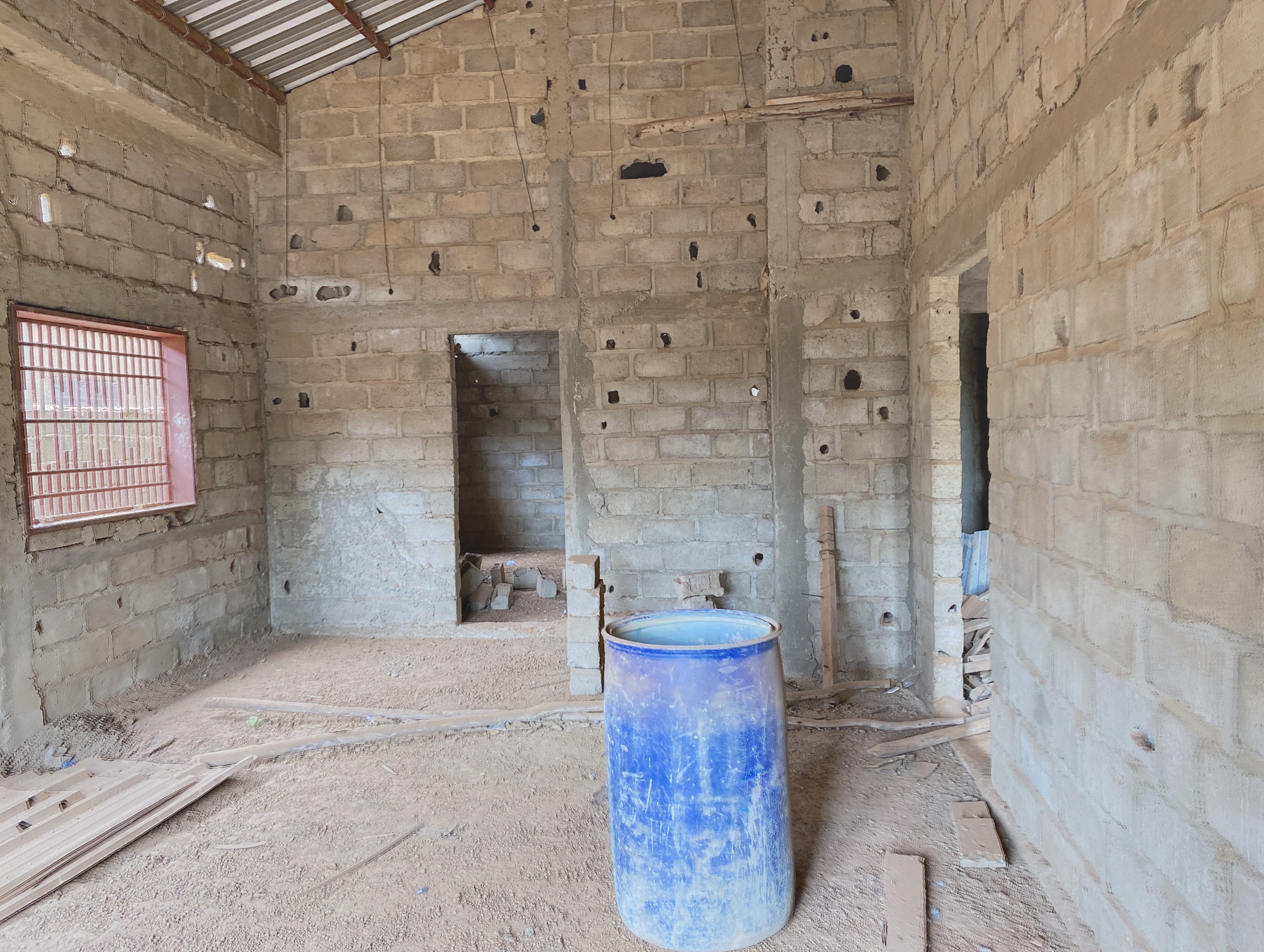 Villa F4 à vendre – Barogo (achevée à 60%)