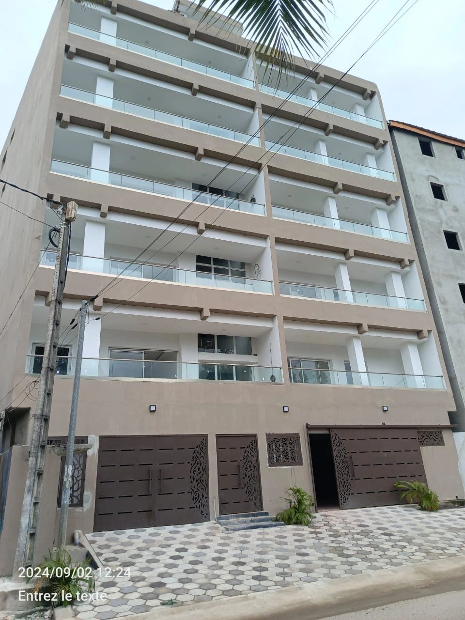 COCODY deux PLATEAU VALLON vente immeuble R+5 (Ascenseur)