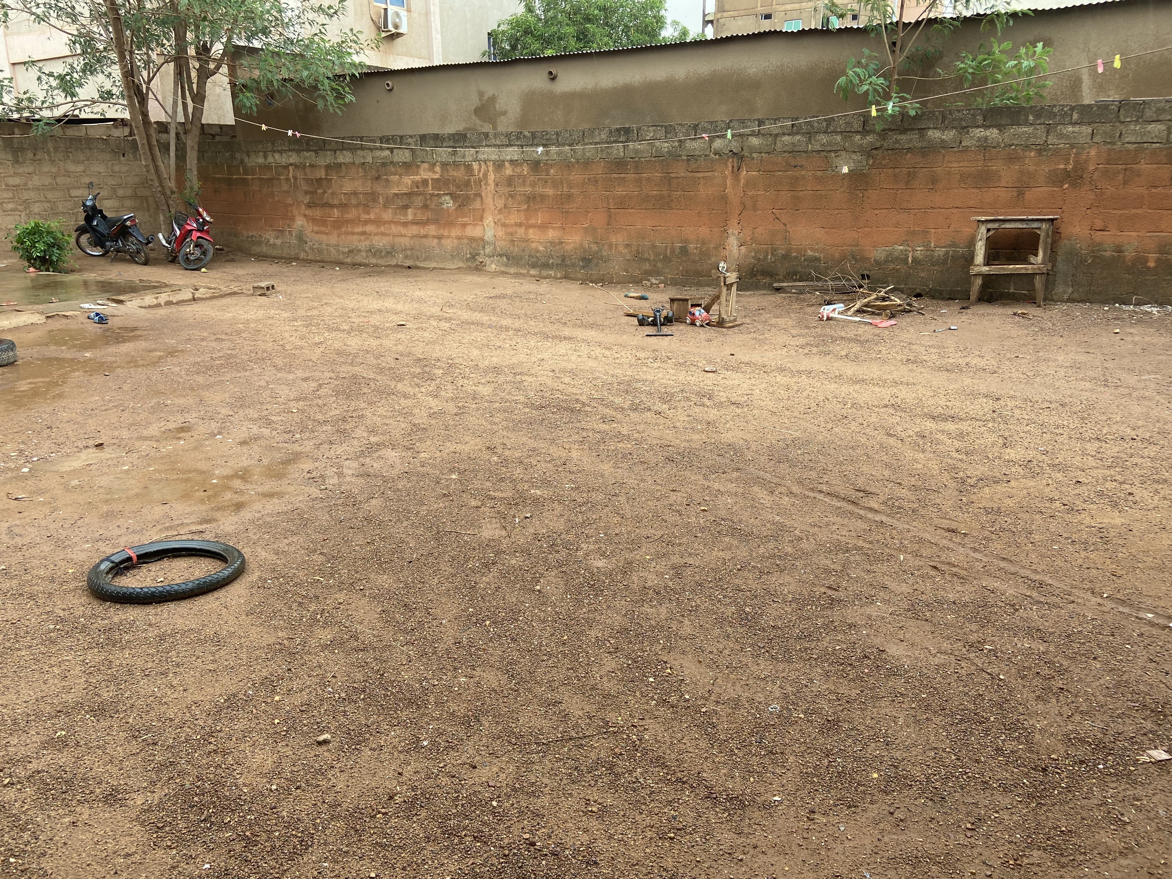 PARCELLE BÂTIE DE TYPE F3 À VENDRE À DASSASGHO – 320 M²