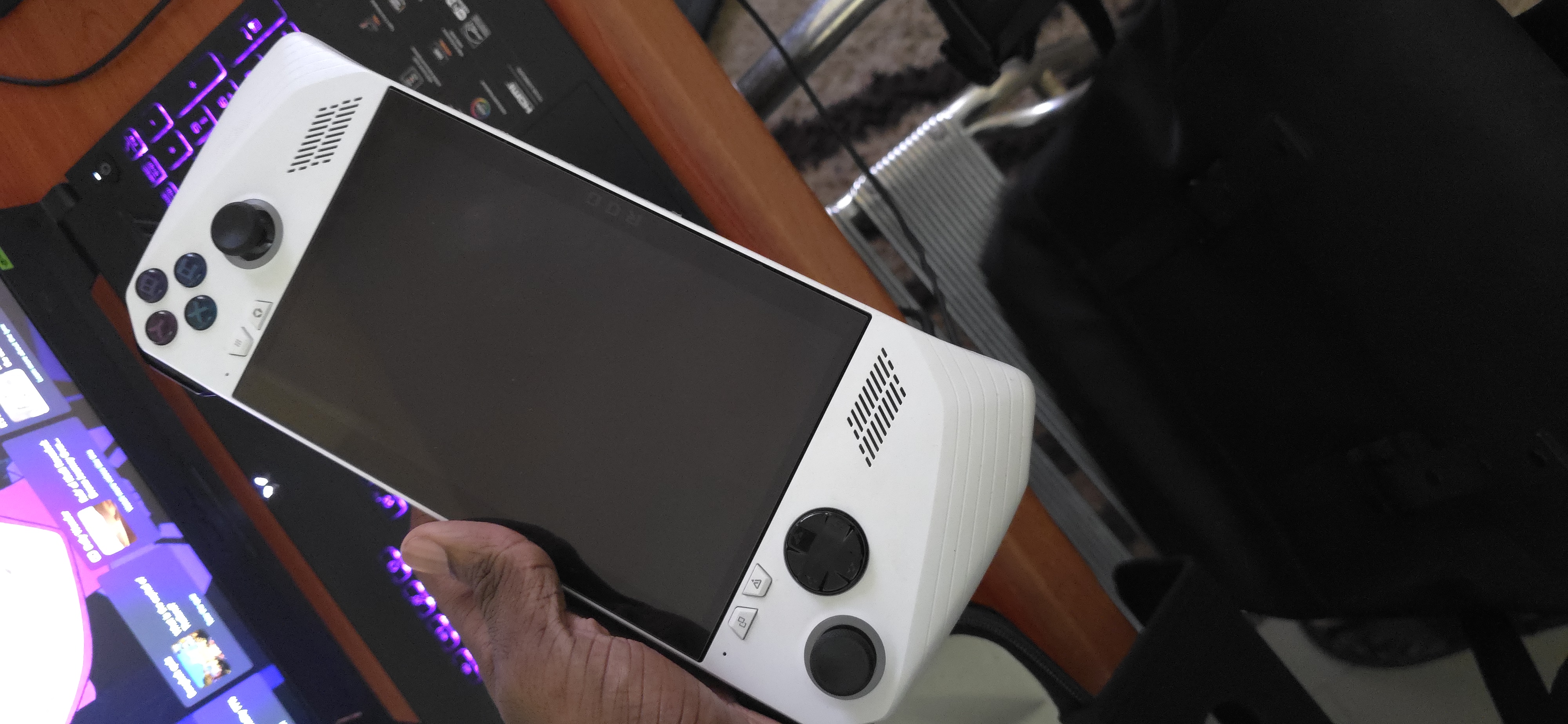 ASUS ROG ALLY Z1 EXTREME