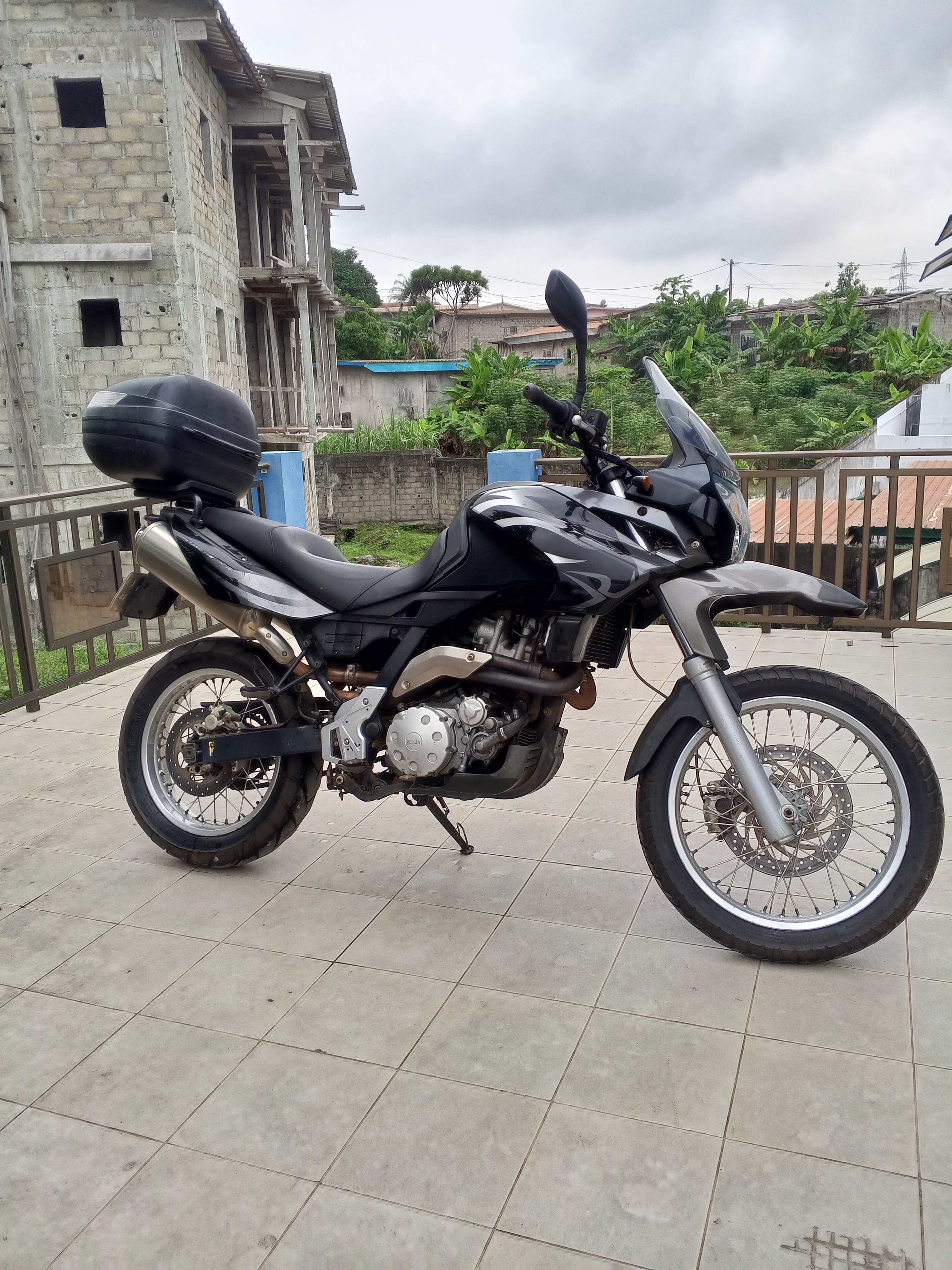 Moto Aprilia pegaso 650 Moto Aprilia pegaso 650