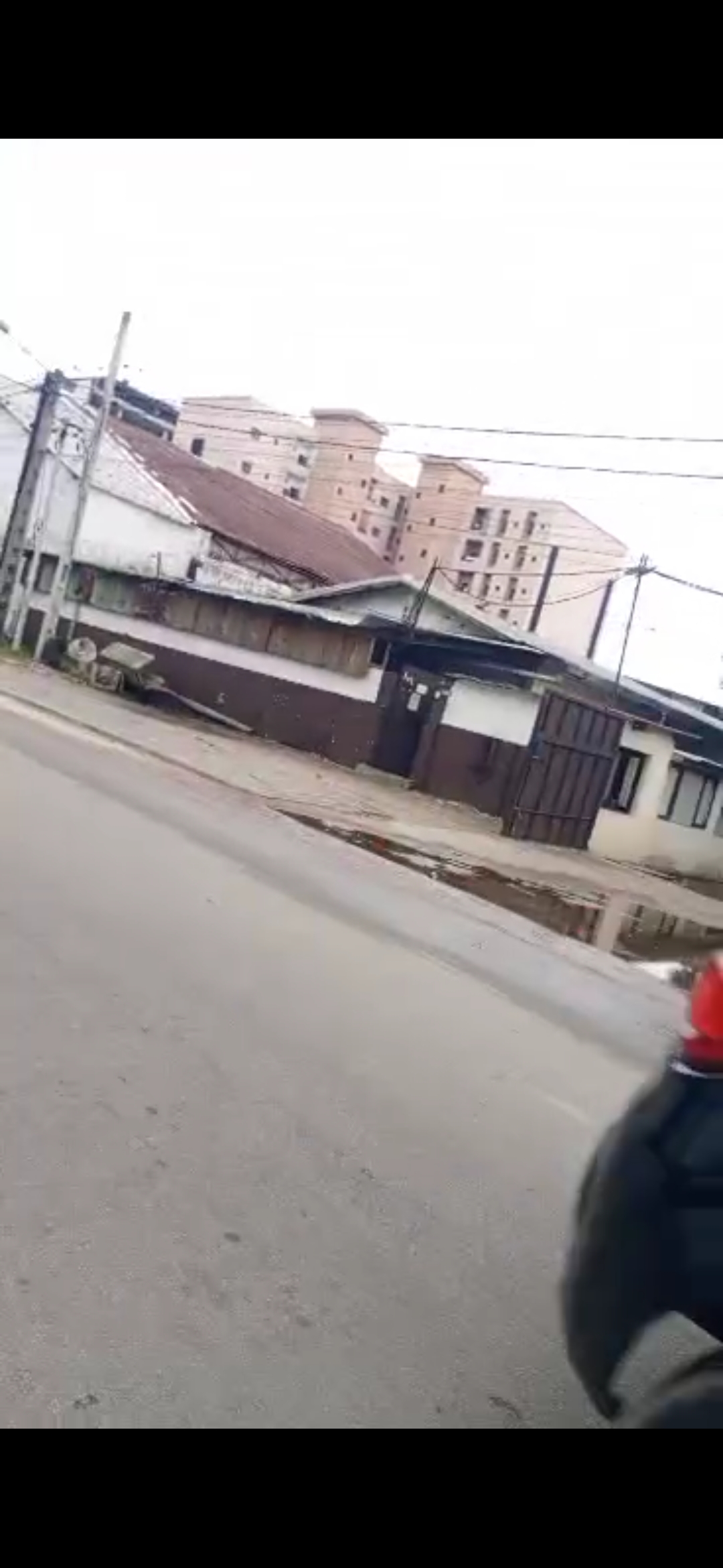 Abidjan zone4 bietry un terrain de 2000m2 en vente avec ACD