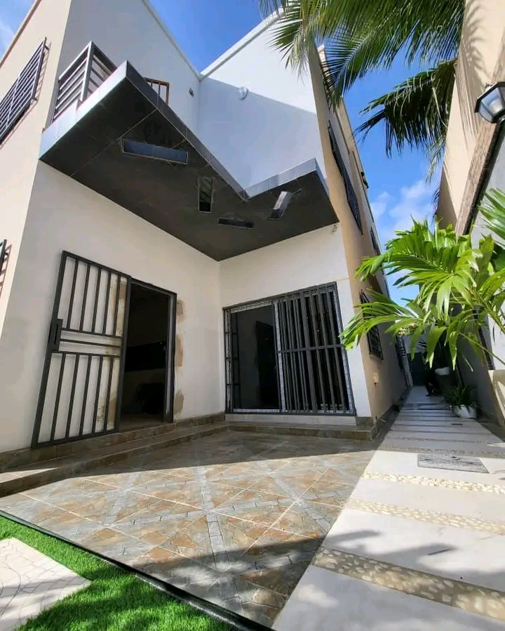 Villa haut standing en vente à Kégué
