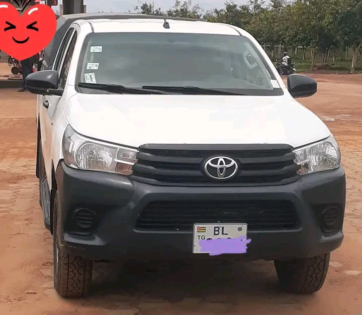 Toyota hilux en vente