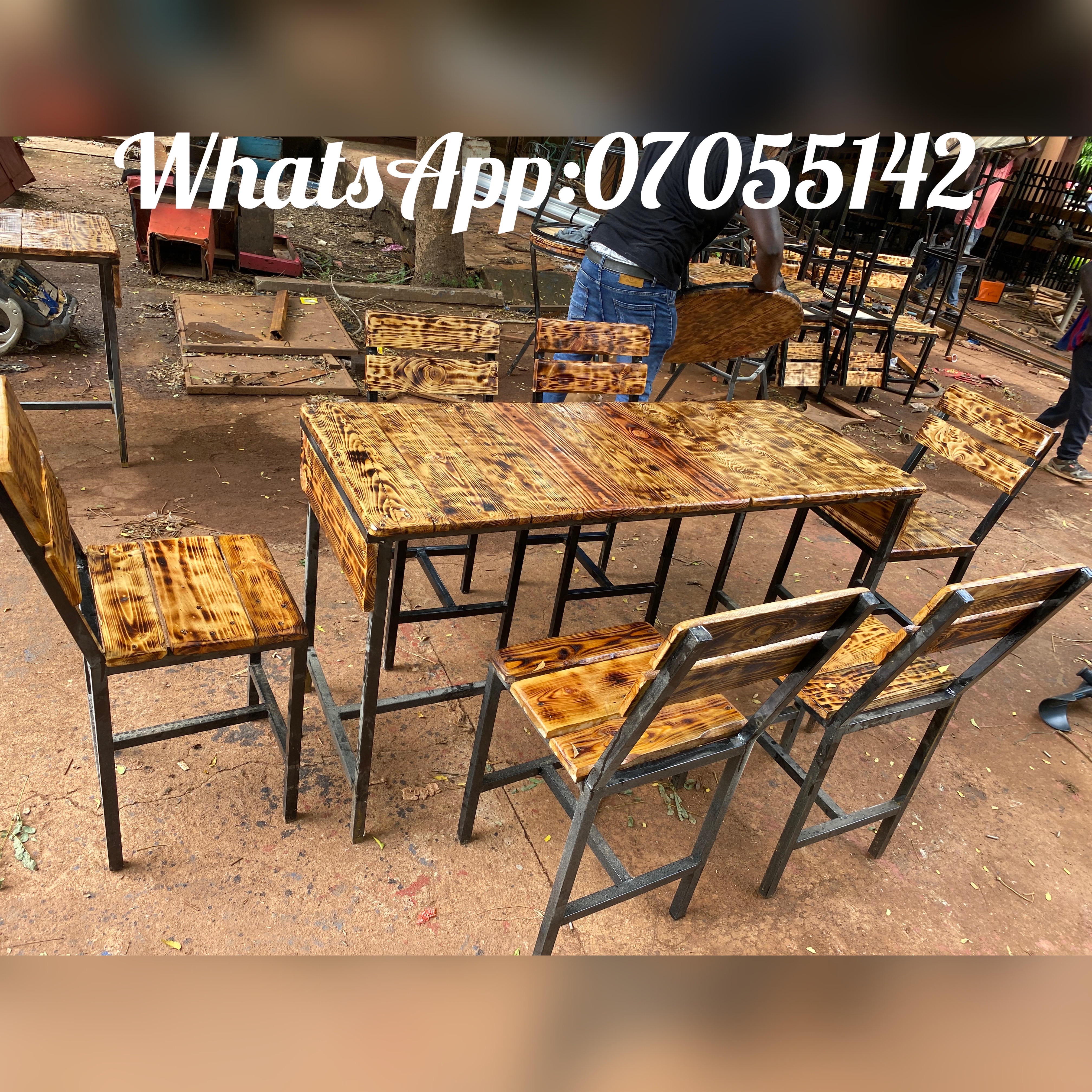 Chaises, tables,comptoirs en palette