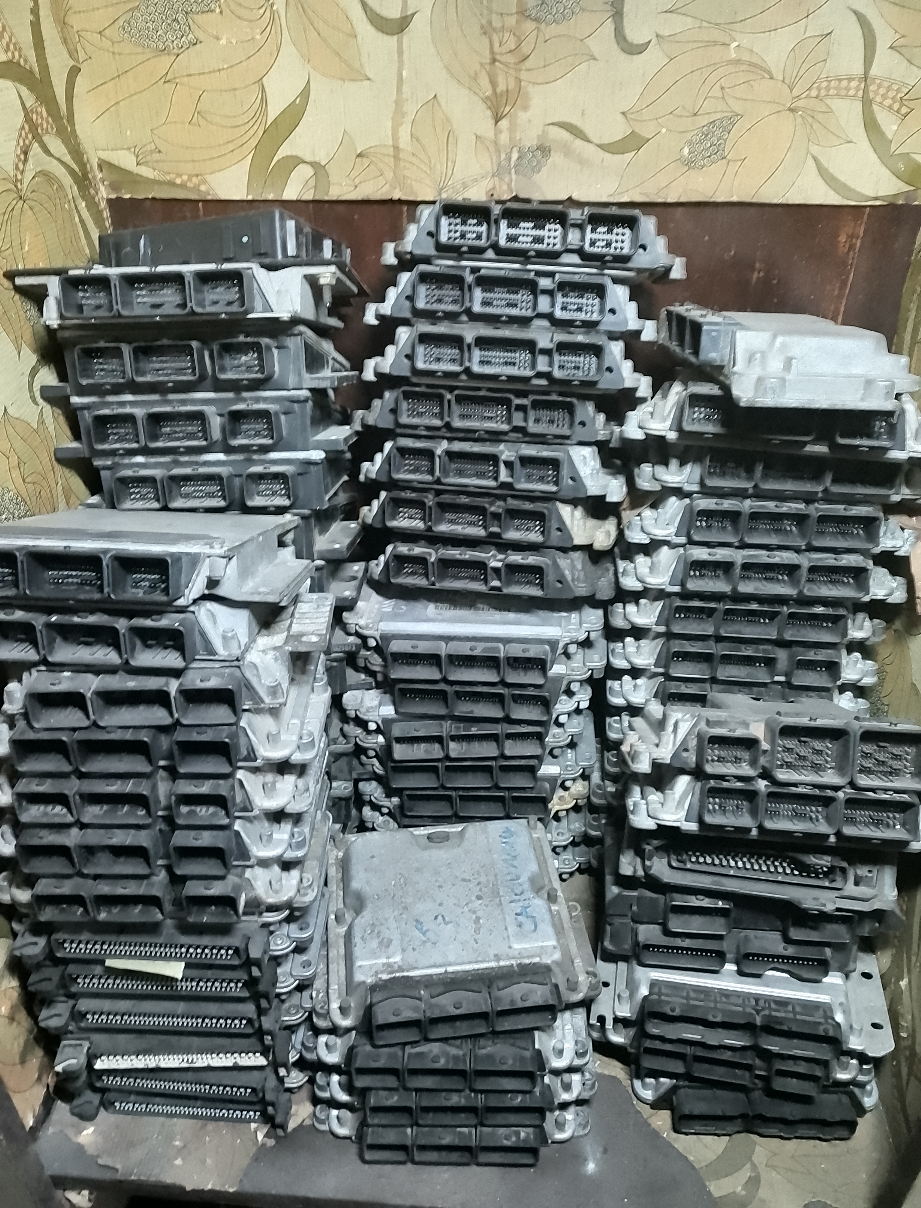 Lot de modules calculateur toute marque