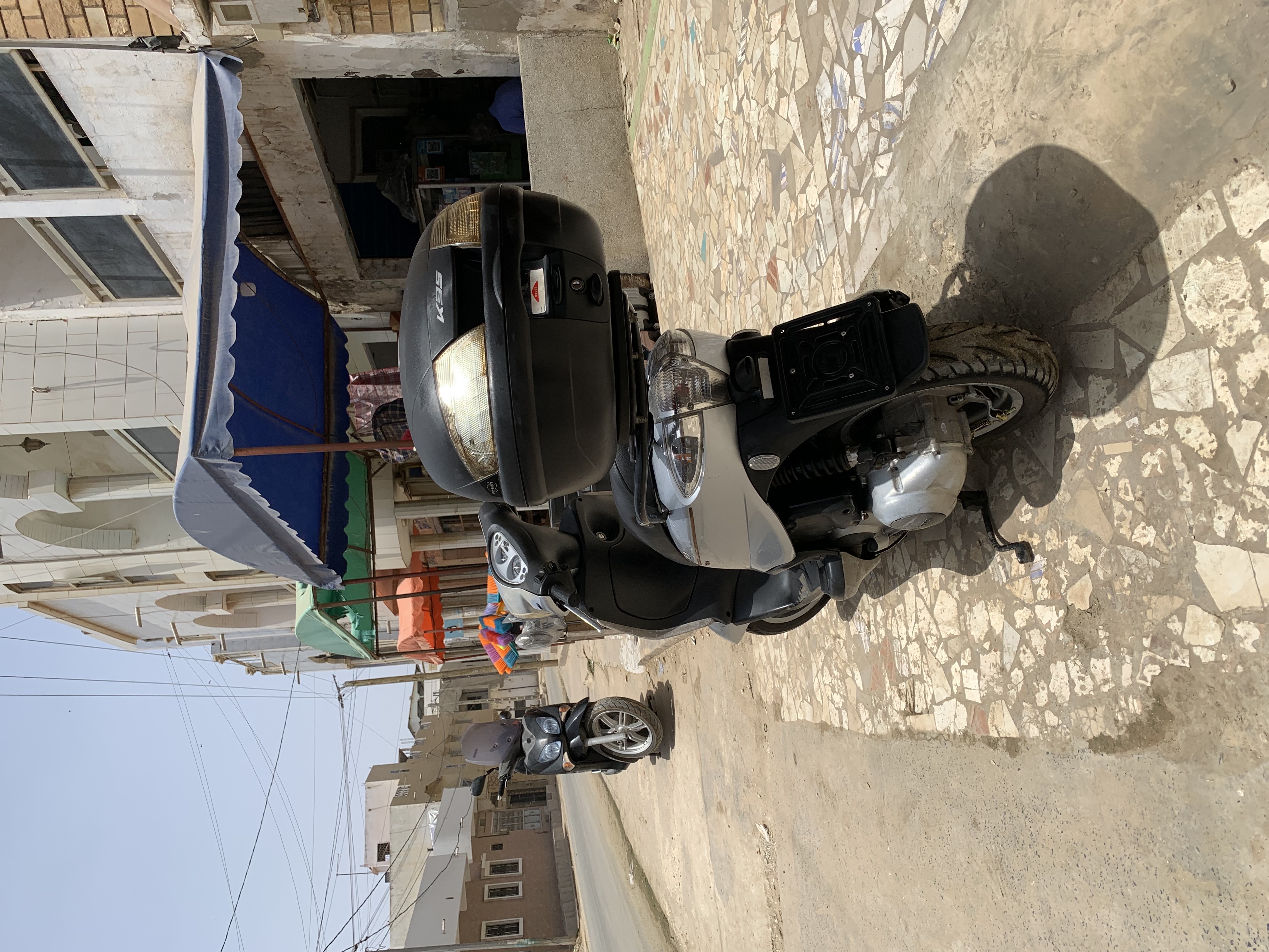 PIAGGIO FLY 150 venant avec CMC .moreur bu wooow kongjamais touché