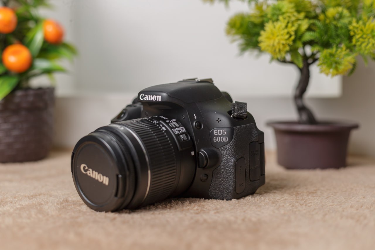 𝐂𝐚𝐧𝐨𝐧 𝐄𝐎𝐒 𝟔𝟎𝟎𝐃 + 𝐎𝐛𝐣𝐞𝐜𝐭𝐢𝐟 𝟏𝟖-𝟓𝟓𝐌𝐌