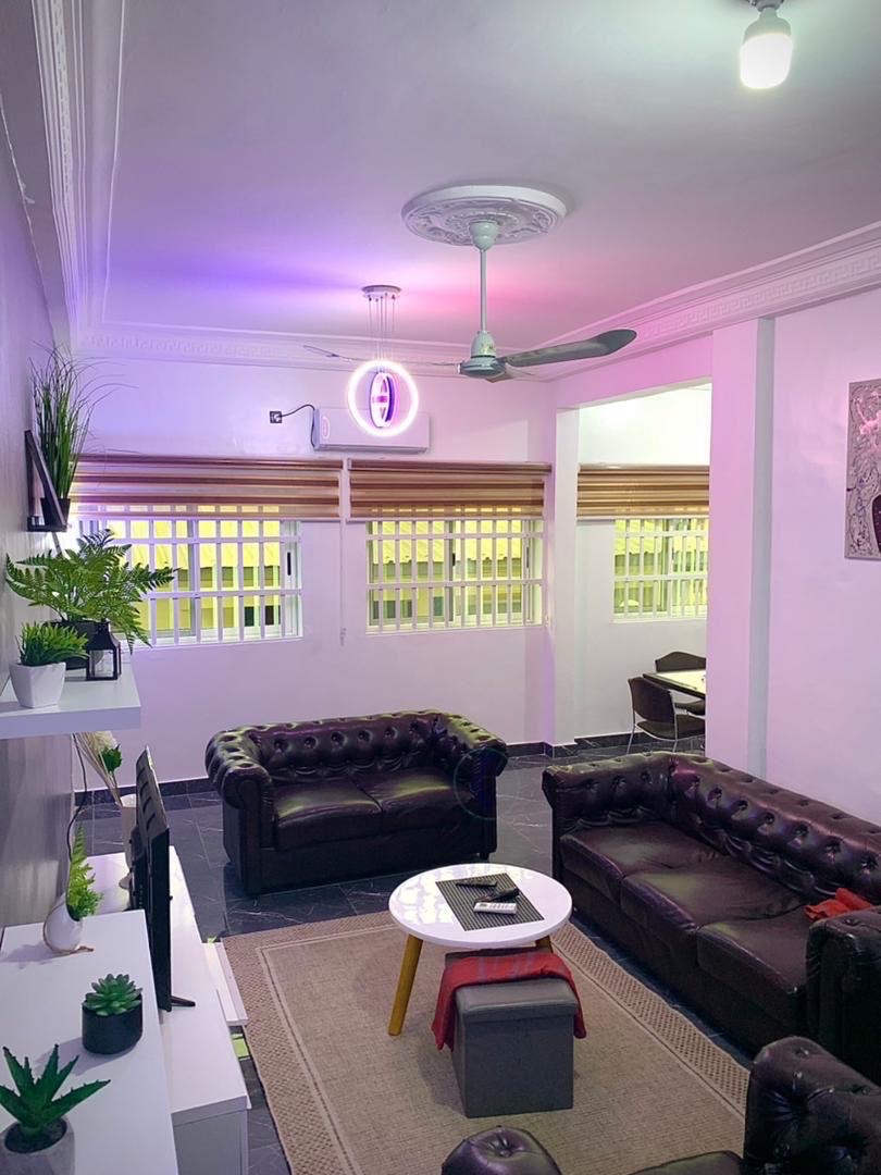 3 chambres 3 lits 3 salles de bains salon