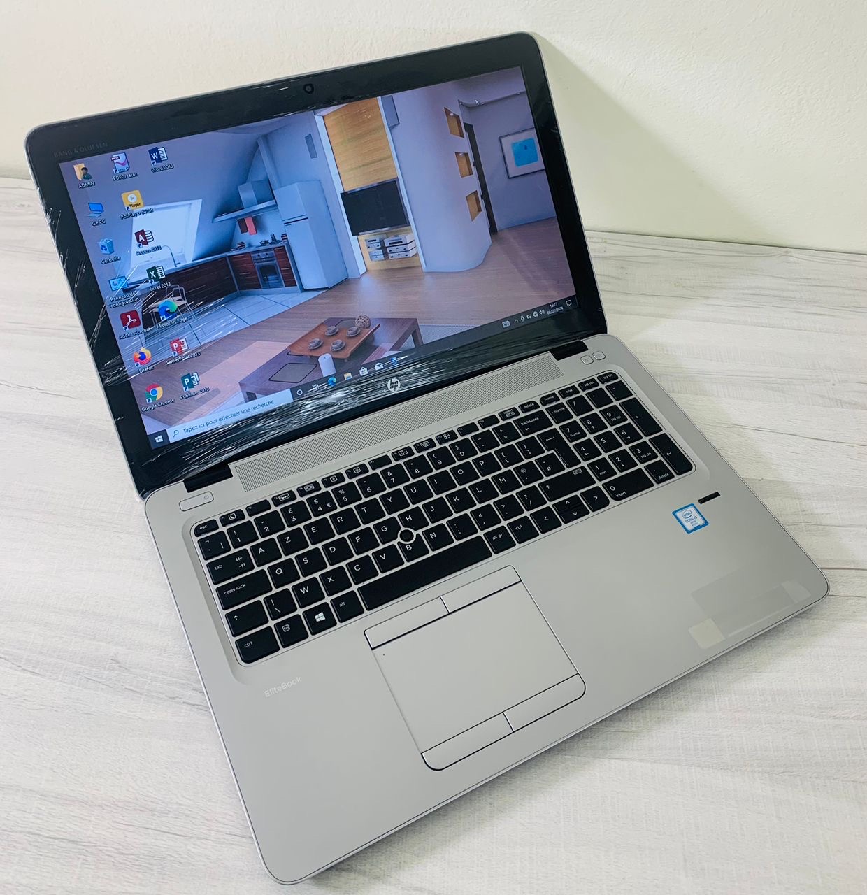 HP ProBook 850 G3 | Intel Core i5 | Ram 8Go | HDD 500Go | SSD 256Go | HP ProBook 850 G3 | Intel Core i5 | Ram 8Go | HDD 500Go | SSD 256Go |