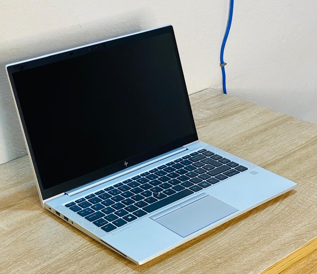 HP ÉLITE mt46 Monile | AMD RYZEN 3 Pro (Core i5-10th) | Ram 16Go | SSD 256Go