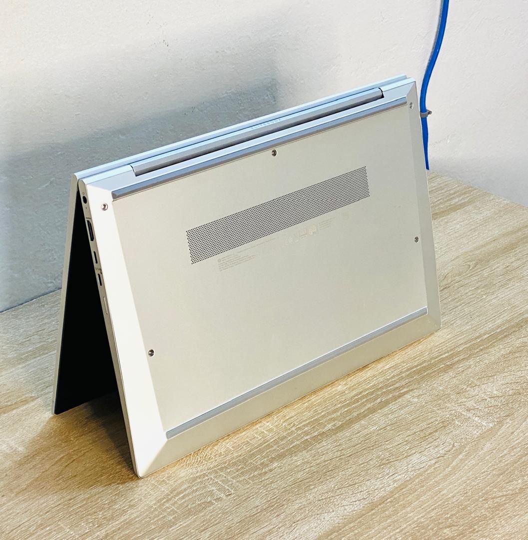 HP ÉLITE mt46 Monile | AMD RYZEN 3 Pro (Core i5-10th) | Ram 16Go | SSD 256Go