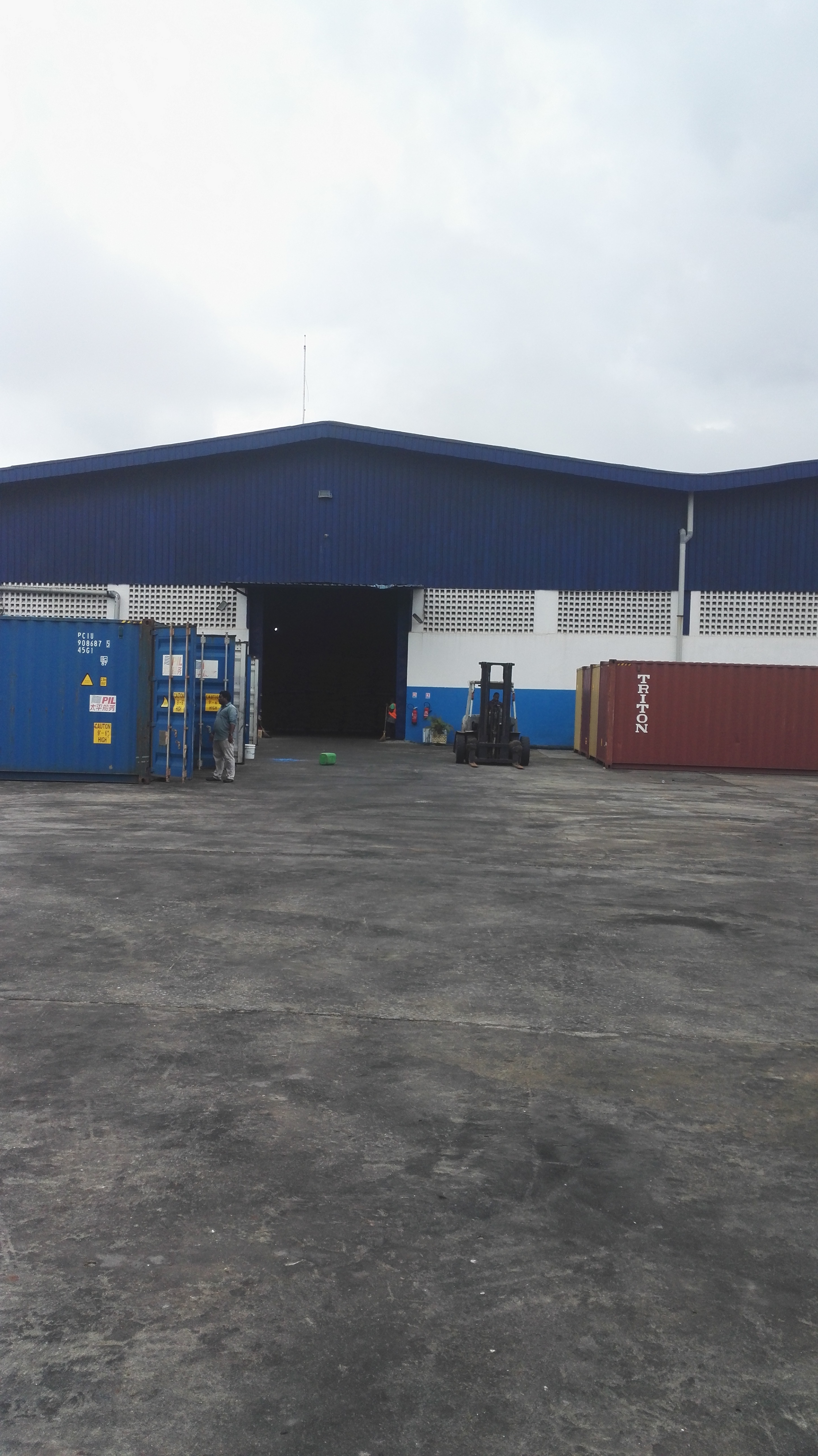 Besoin des Entrepôts en zone portuaire d'Abidjan