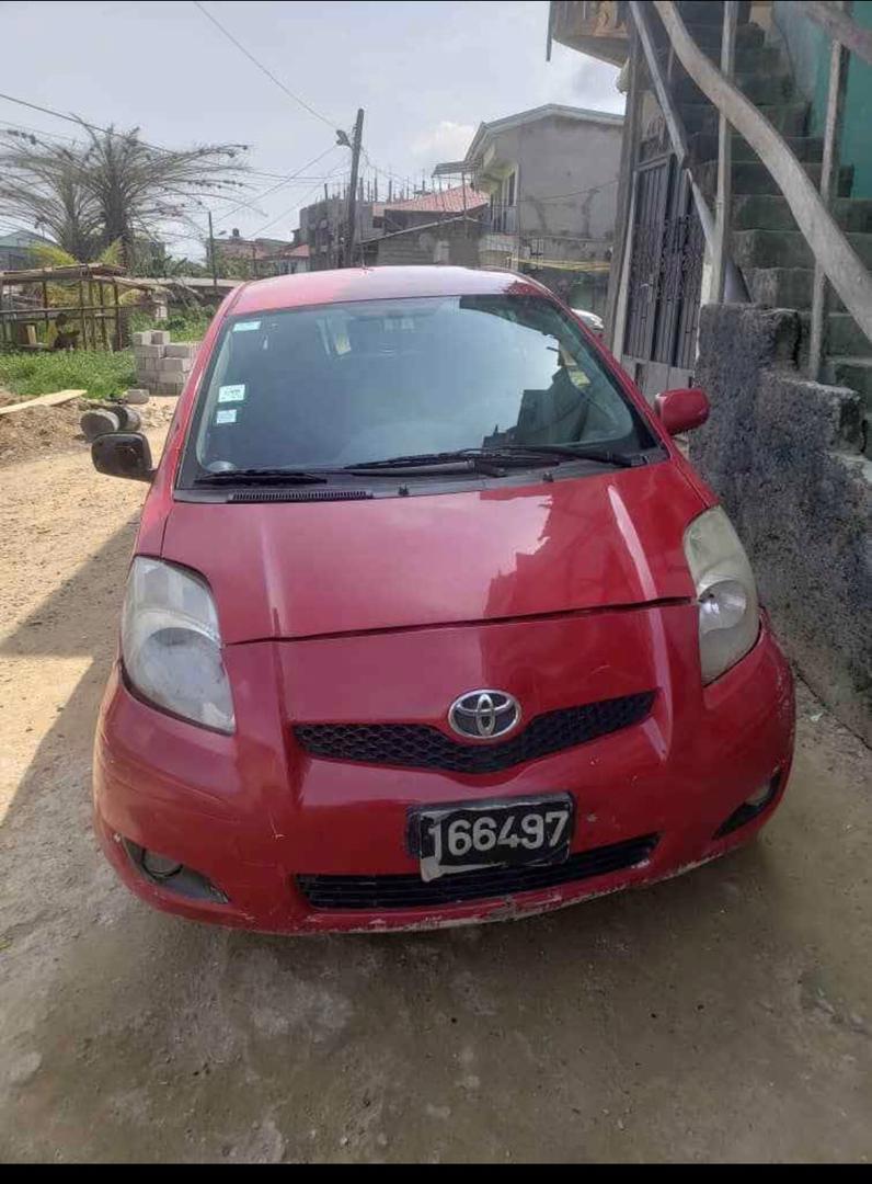 TOYOTA YARIS 2010