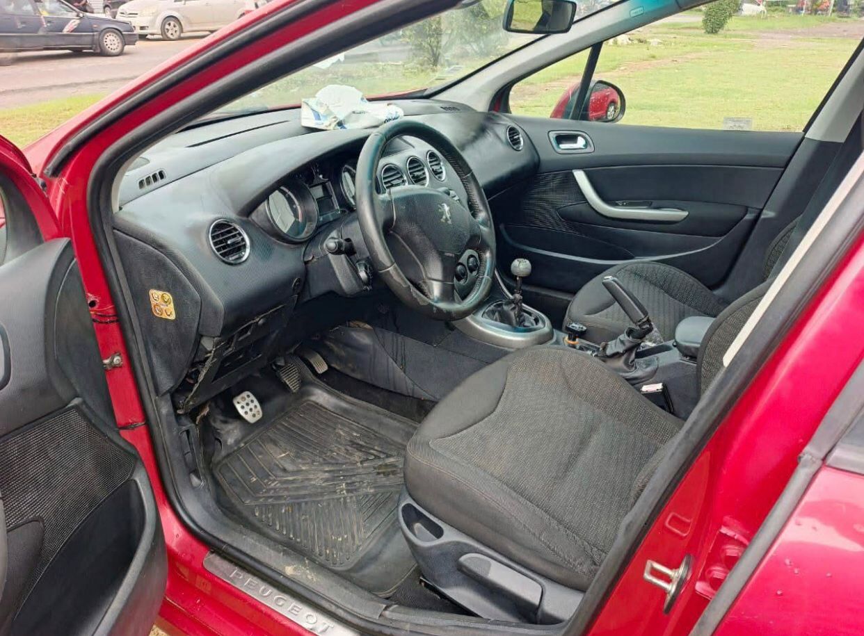 PEUGEOT 307 ANNEE 2004 PEUGEOT 307 ANNEE 2004