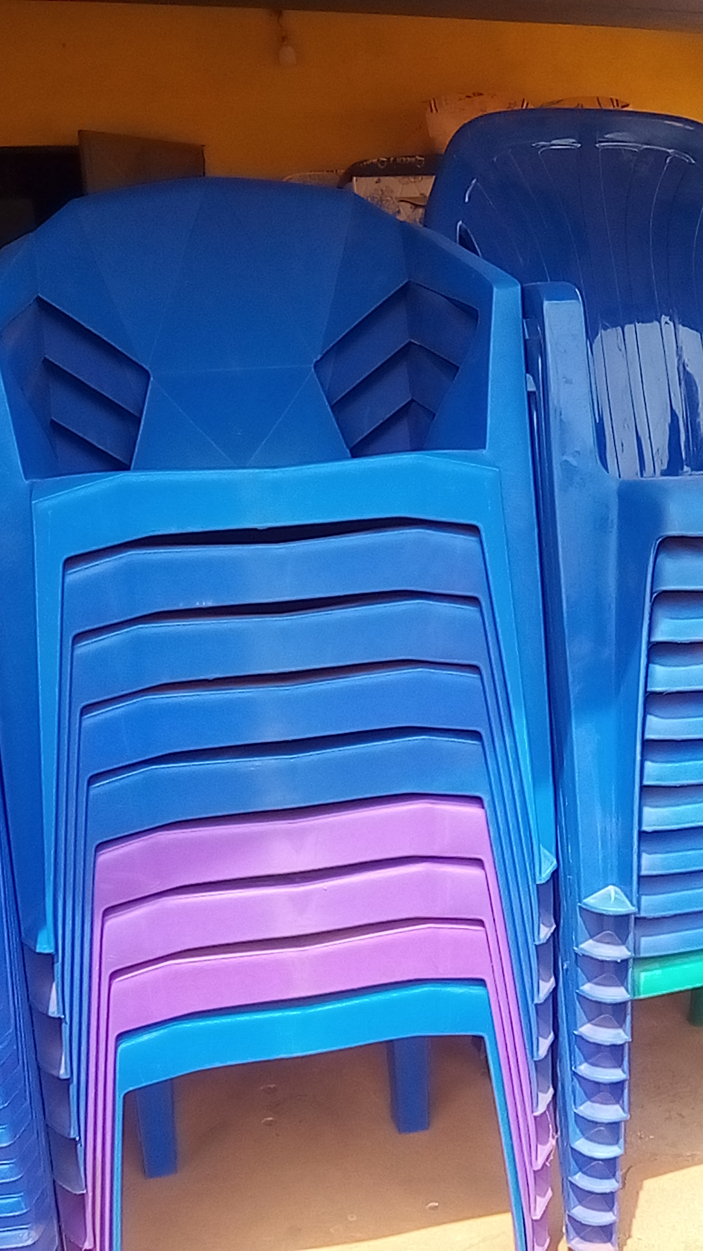 Chaises en plastique