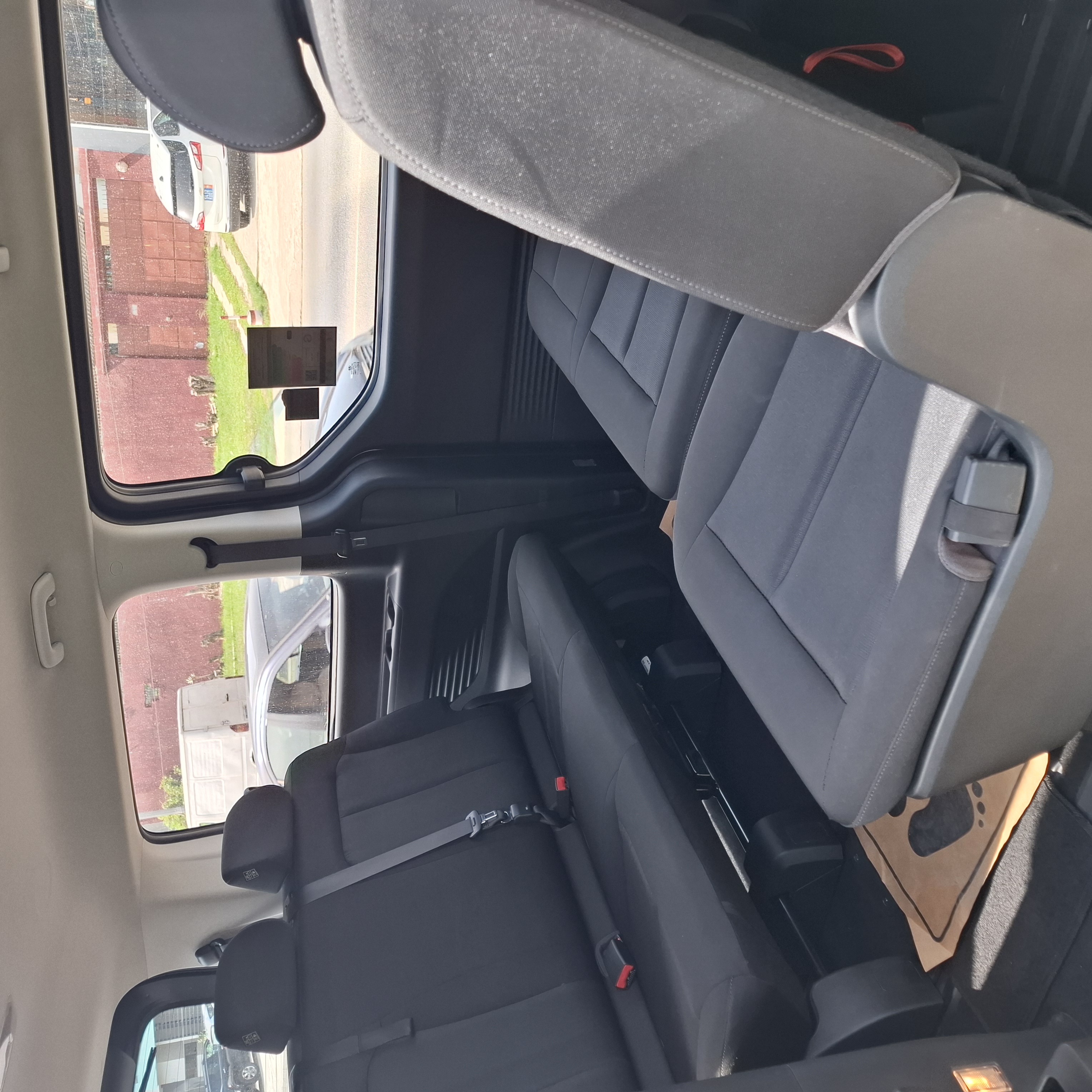 location Hyundai Staria- Hyundai Staria location