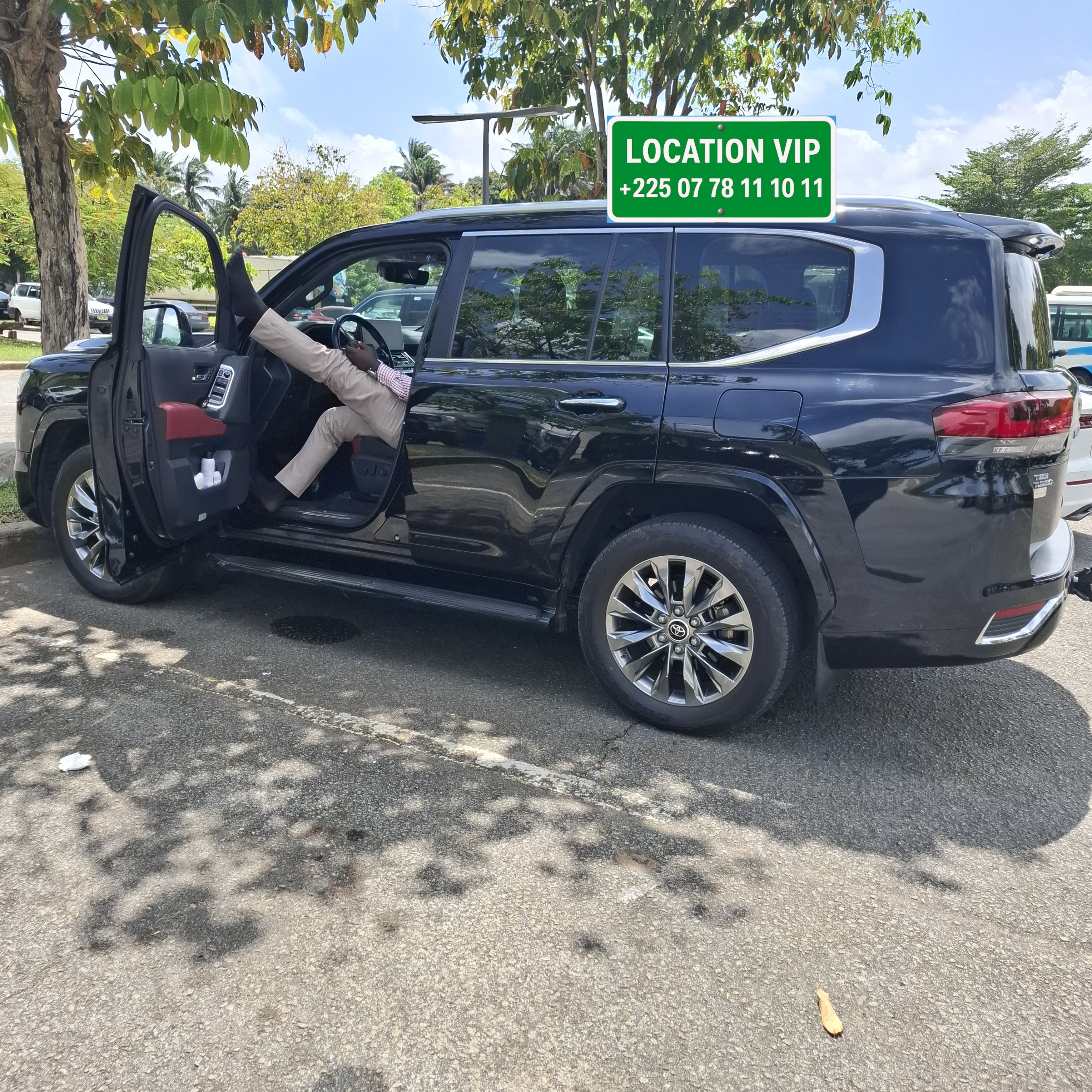 Location Toyota Land Cruiser Côte d’Ivoire- Location Toyota Land Cruiser Abidjan- Location SUV ABJ
