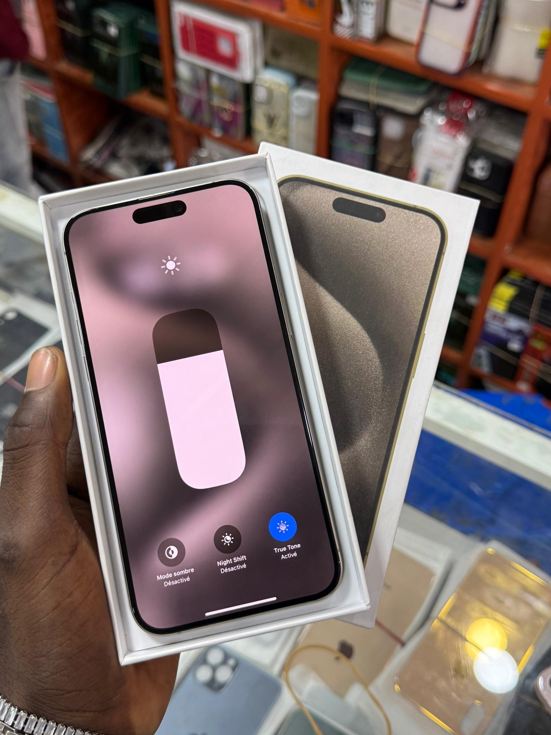 IPHONE 15PROMAX 256GO