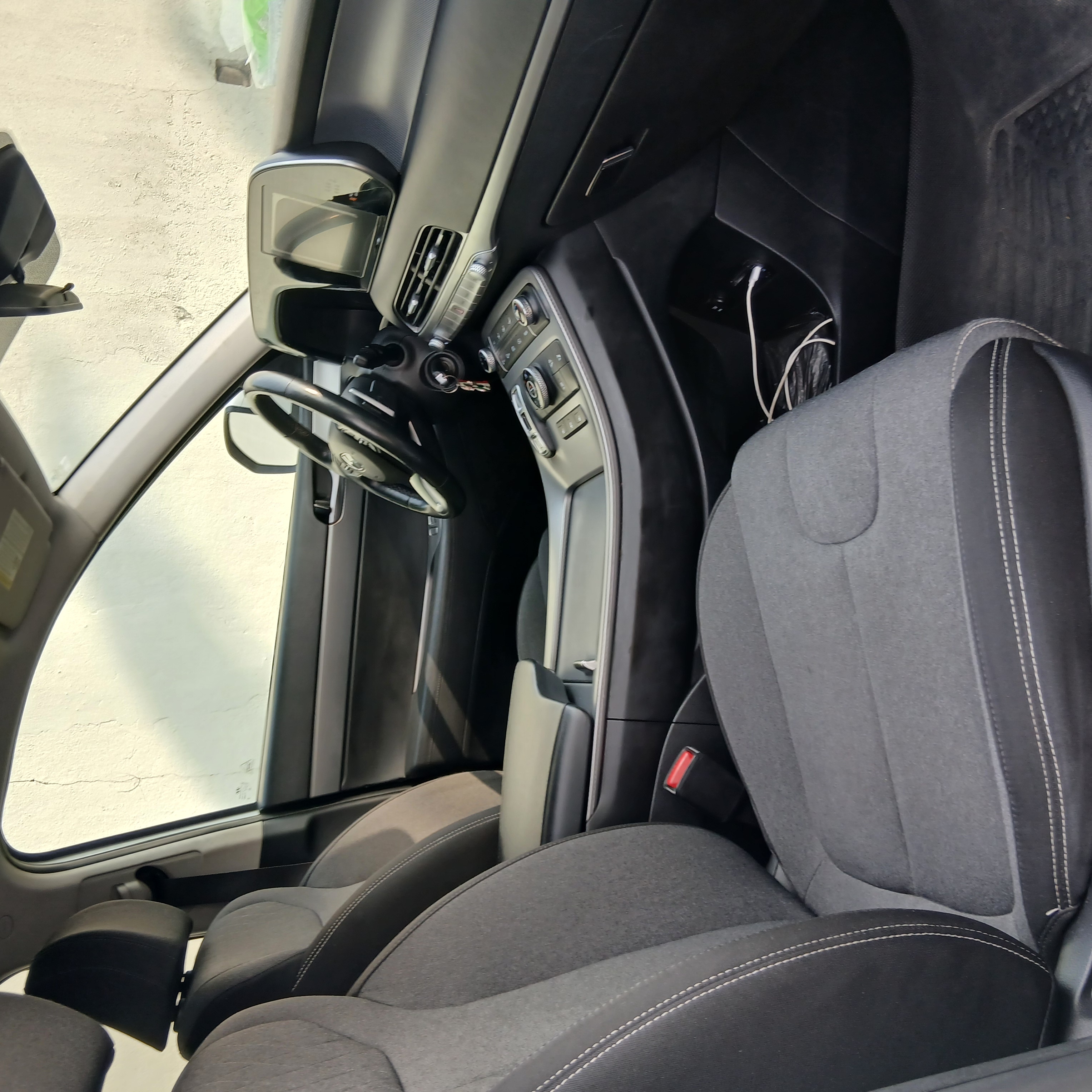 Location de voiture VIP à Abidjan- location voiture Abidjan