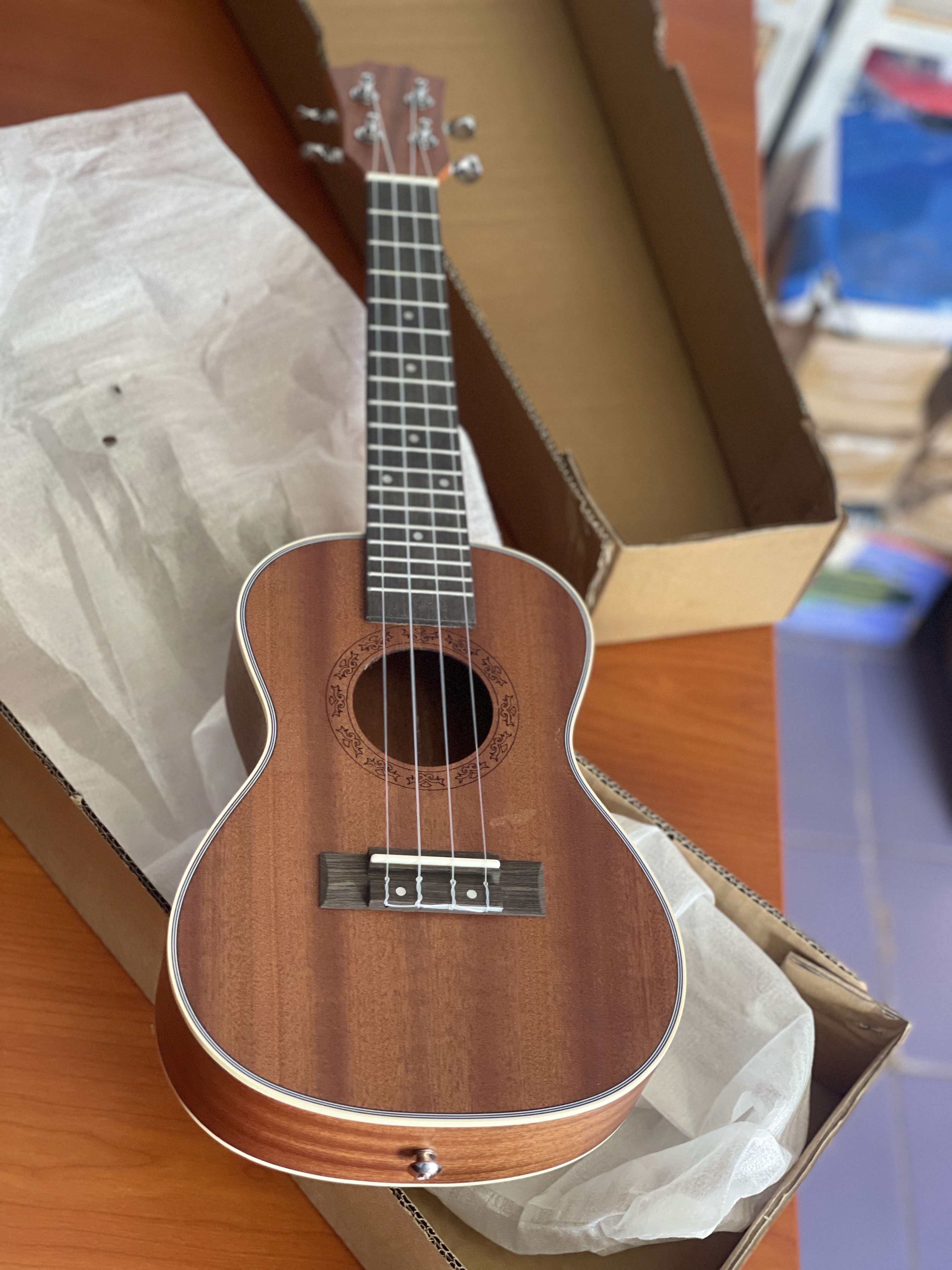 UKULELE 24” M24 UKULELE 24” M24