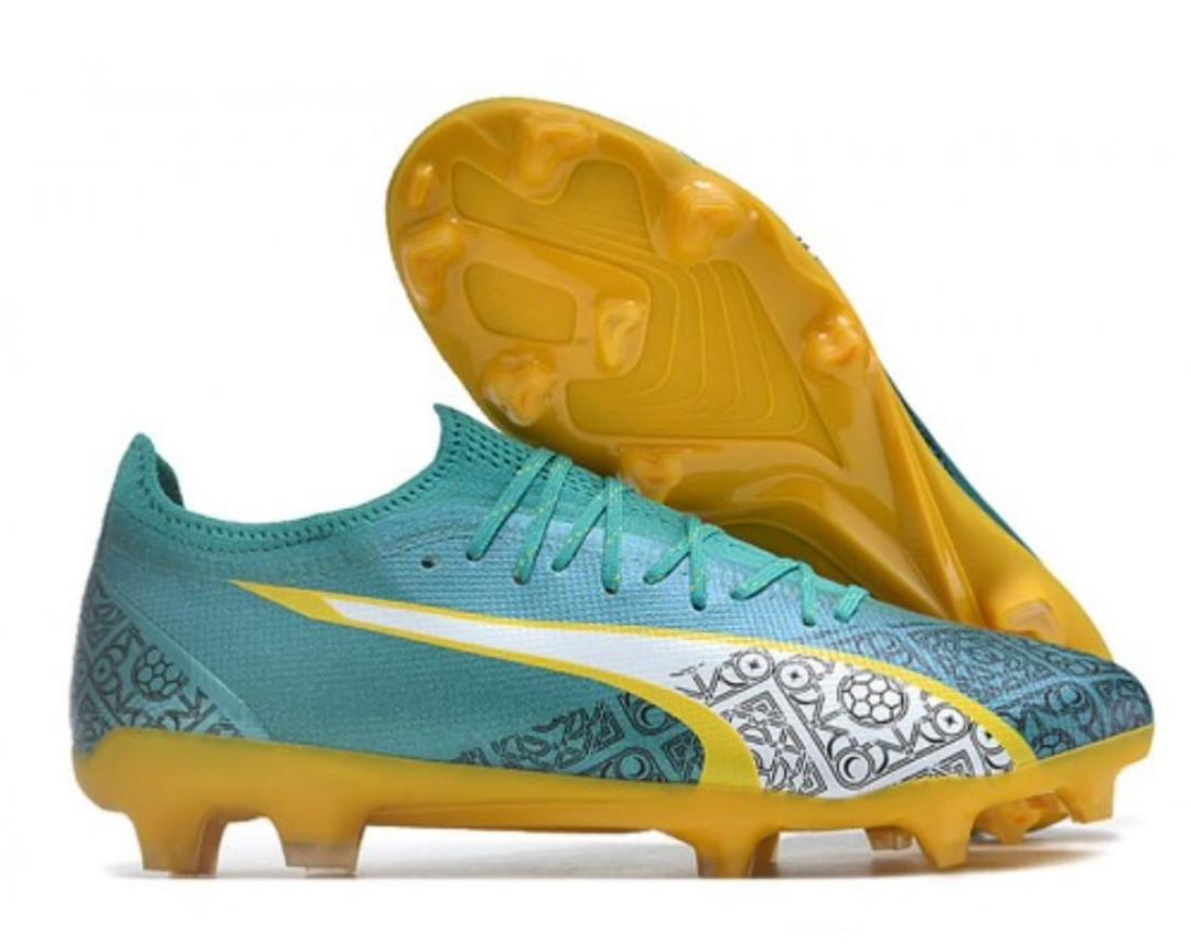 Paires de crampons Puma