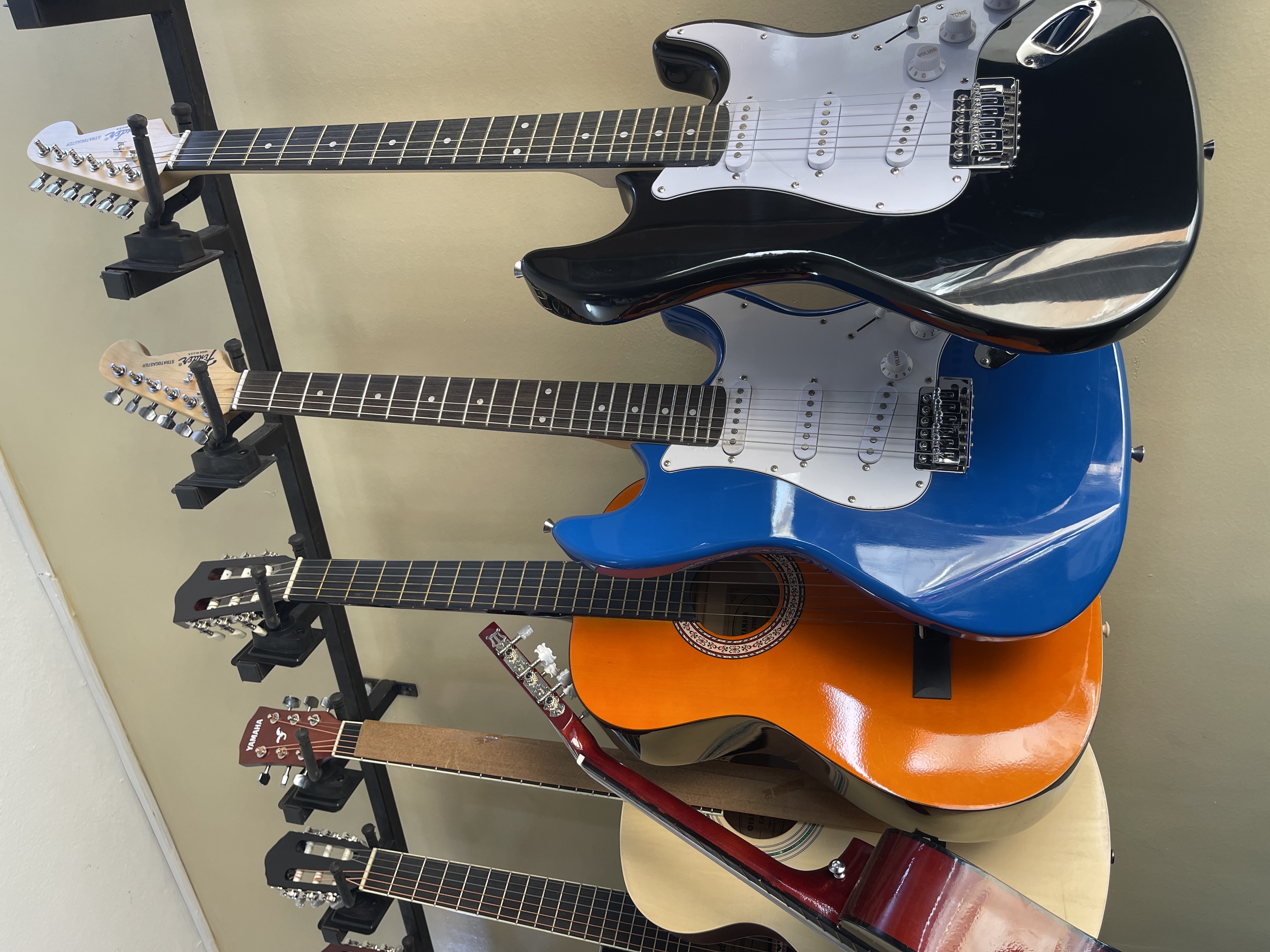 Guitare électrique basse et solo