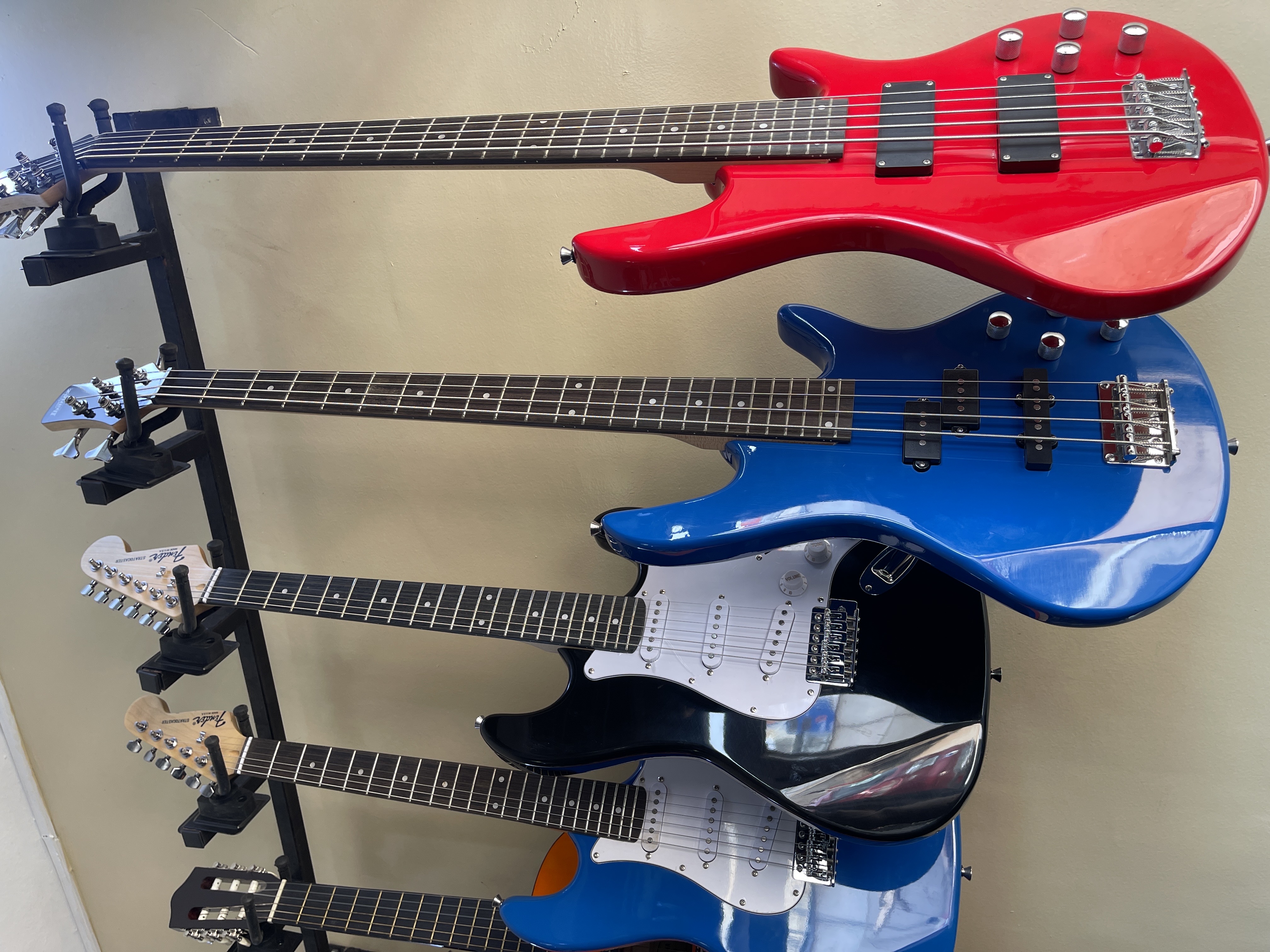 Guitare électrique basse et solo