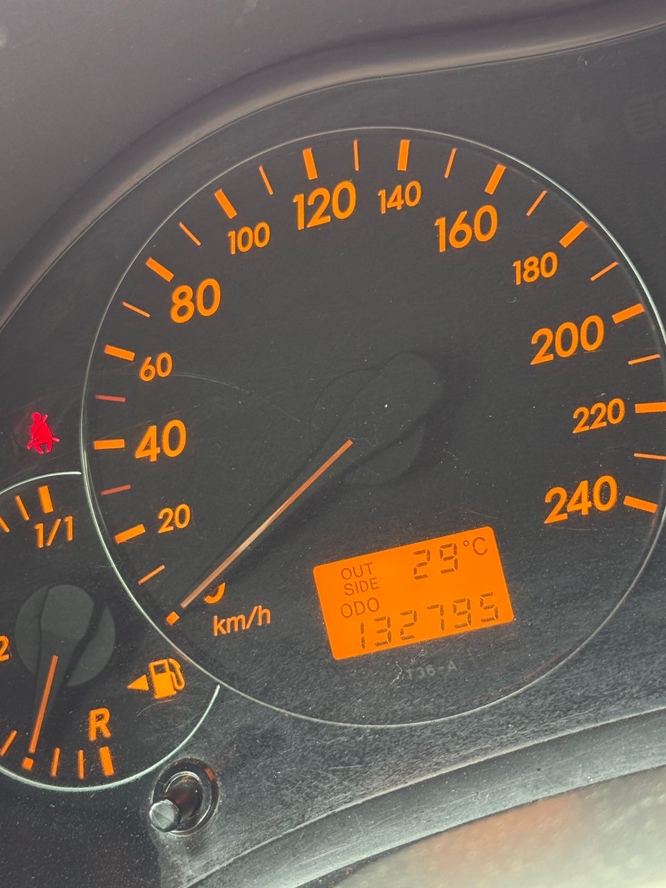 Toyota avensis tête de cochon liefback