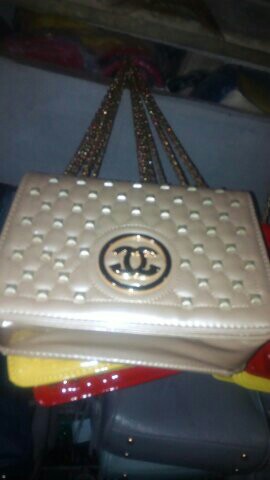 kradiashoupinette kradiashoupinette